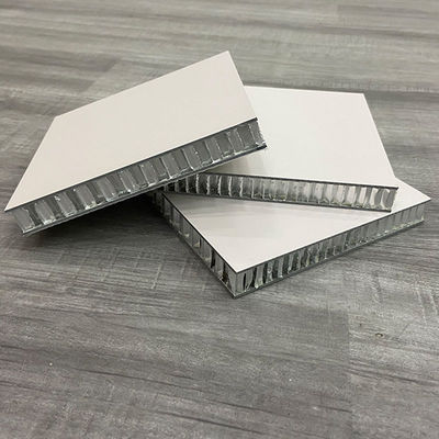 Honingraatplaat gegolfde plastic beveiligingspanelen met andere legering aluminium honingraatdeur sandwichplaat